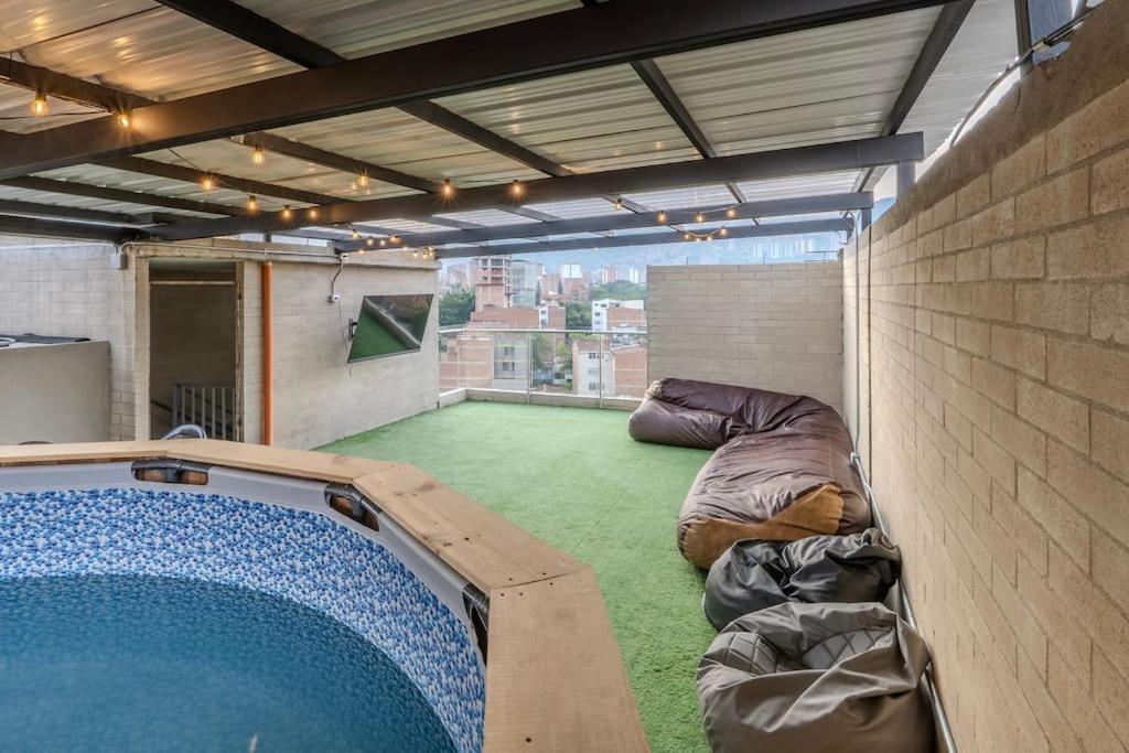 En Laureles 2br Con Rooftop Y Piscina 702
