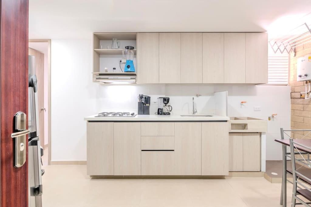 En Laureles 2br Con Rooftop Y Piscina 702 Medellin