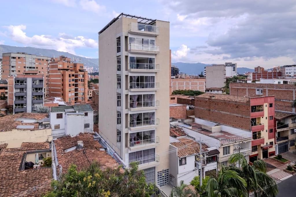 En Laureles 2br Con Rooftop Y Piscina 702 * Medellin