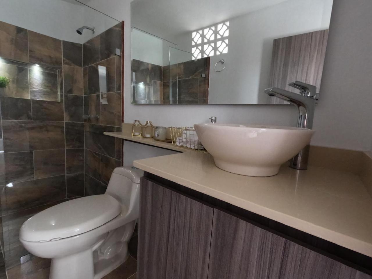 Hermoso Loft Cerca Al Poblado Y Al Metro * Medellin