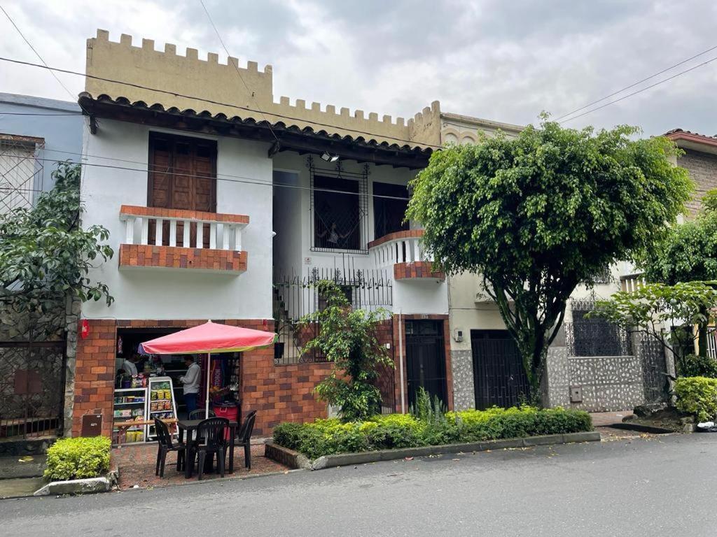 Hotel Ayenda Sarayu House Medellin