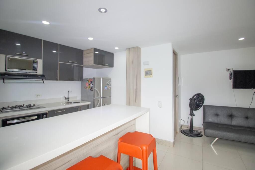 Apartment Con Balcon Y Parqueadero 810
