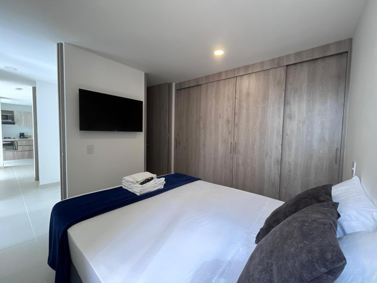 Hermoso Apto En Poblado Con Piscina Apartment *