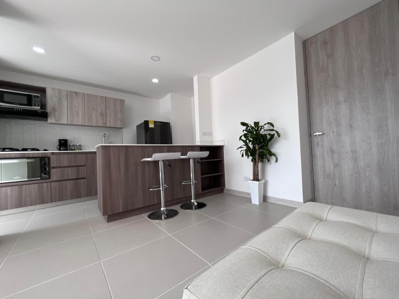 Hermoso Apto En Poblado Con Piscina Apartment