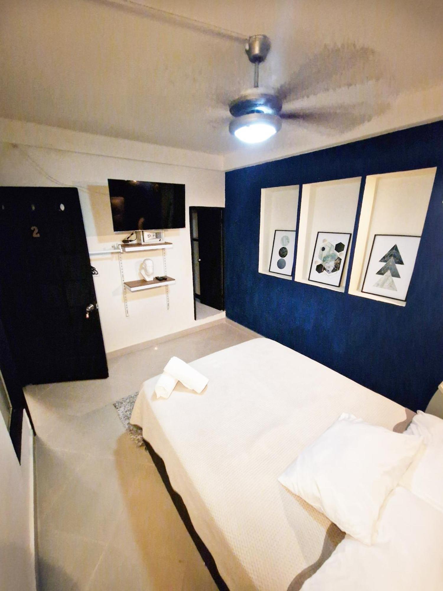 7 Bedroom Spacious At Poblado Apartment *