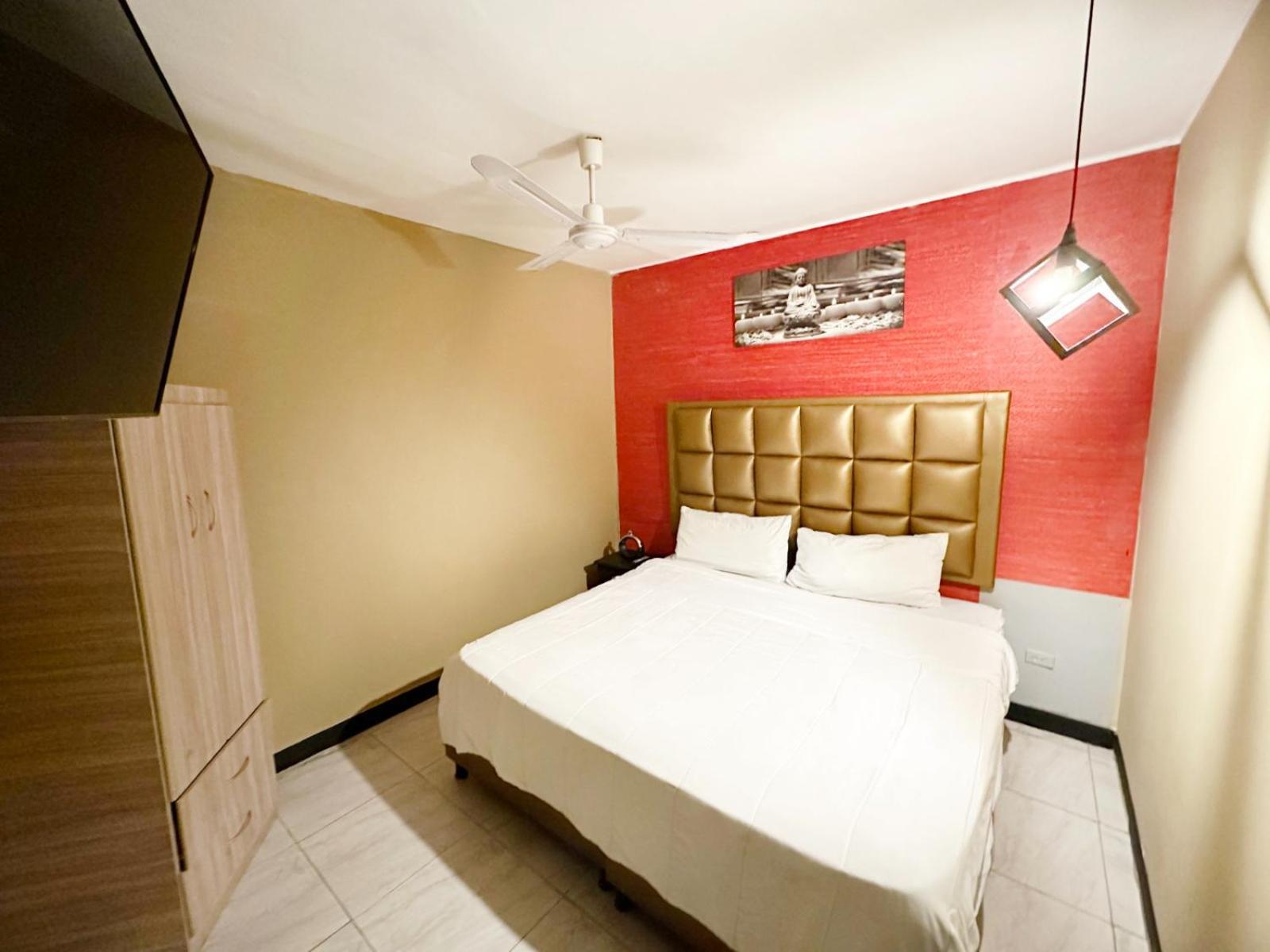 7 Bedroom Spacious At Poblado Apartment Medellin