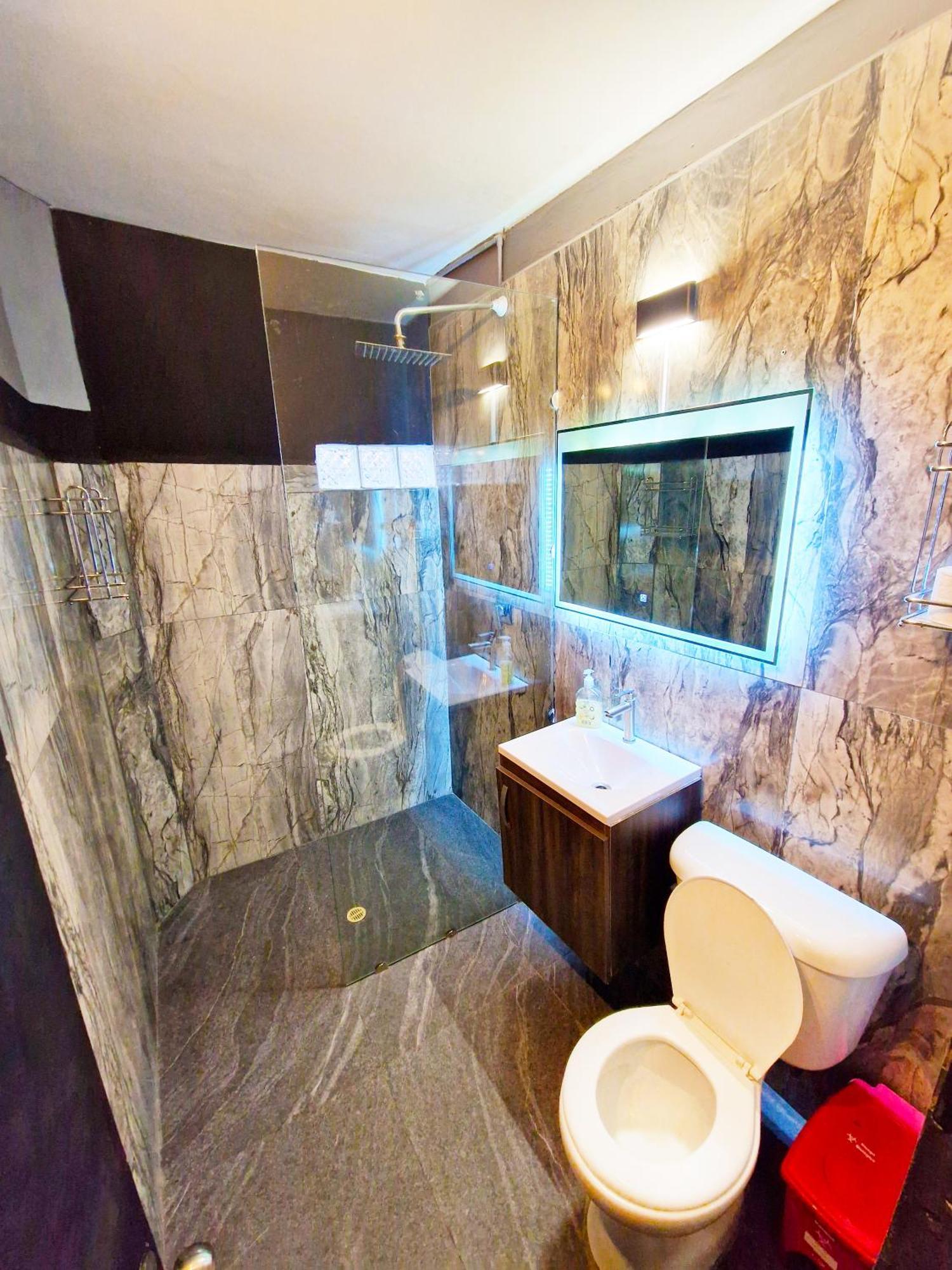 7 Bedroom Spacious At Poblado