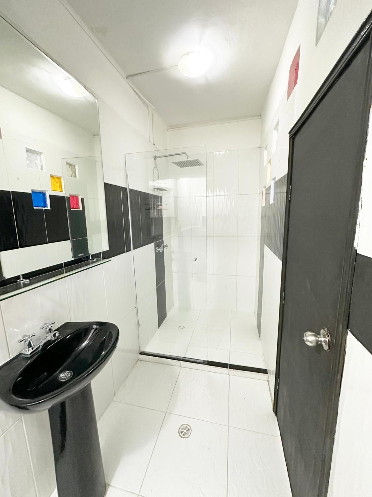 Apartment 7 Bedroom Spacious At Poblado
