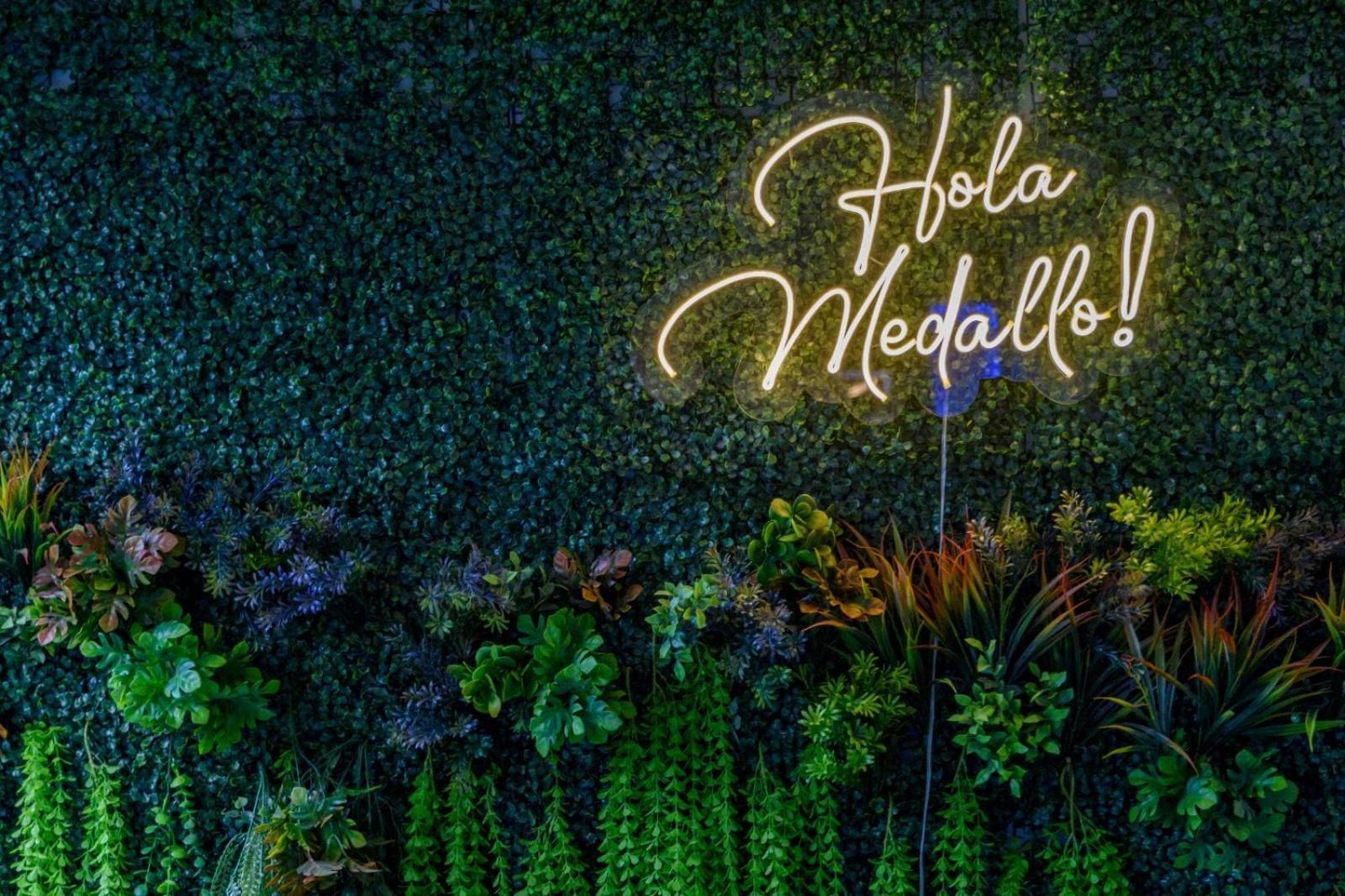 Hola 3* Medellin