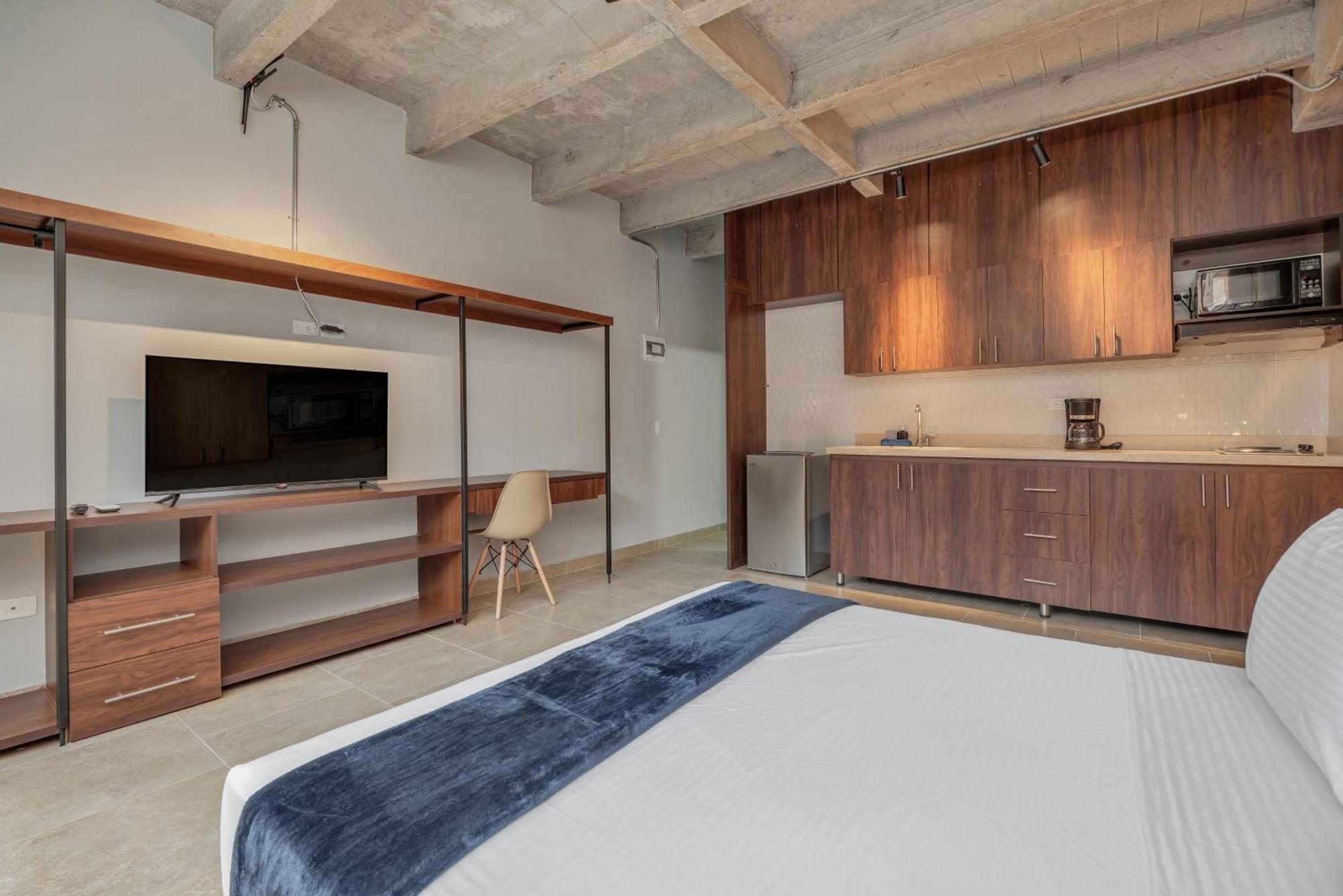 The H Hub By Housy Host * Medellin