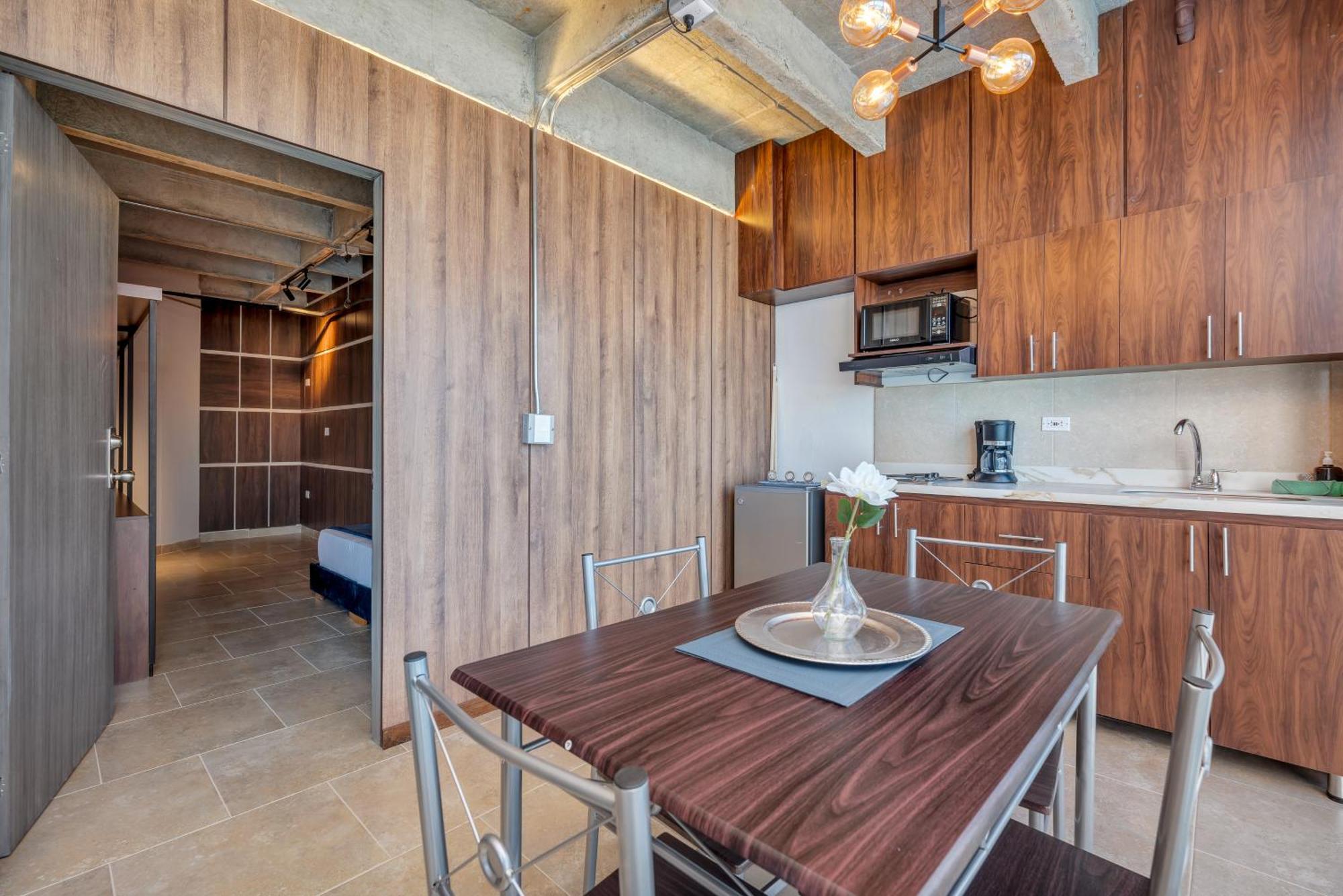 The H Hub By Housy Host Apartment *