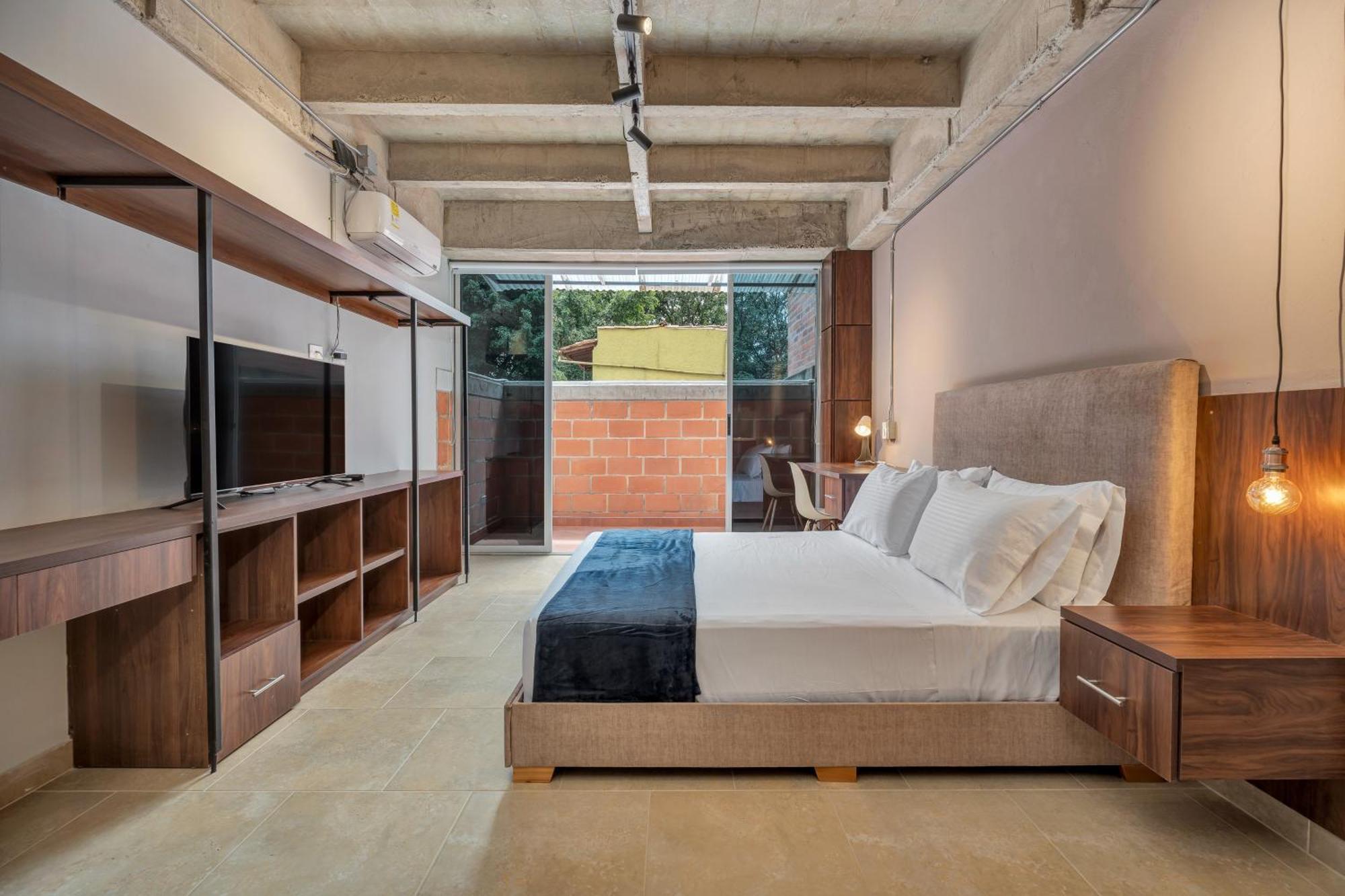 The H Hub By Housy Host Medellin