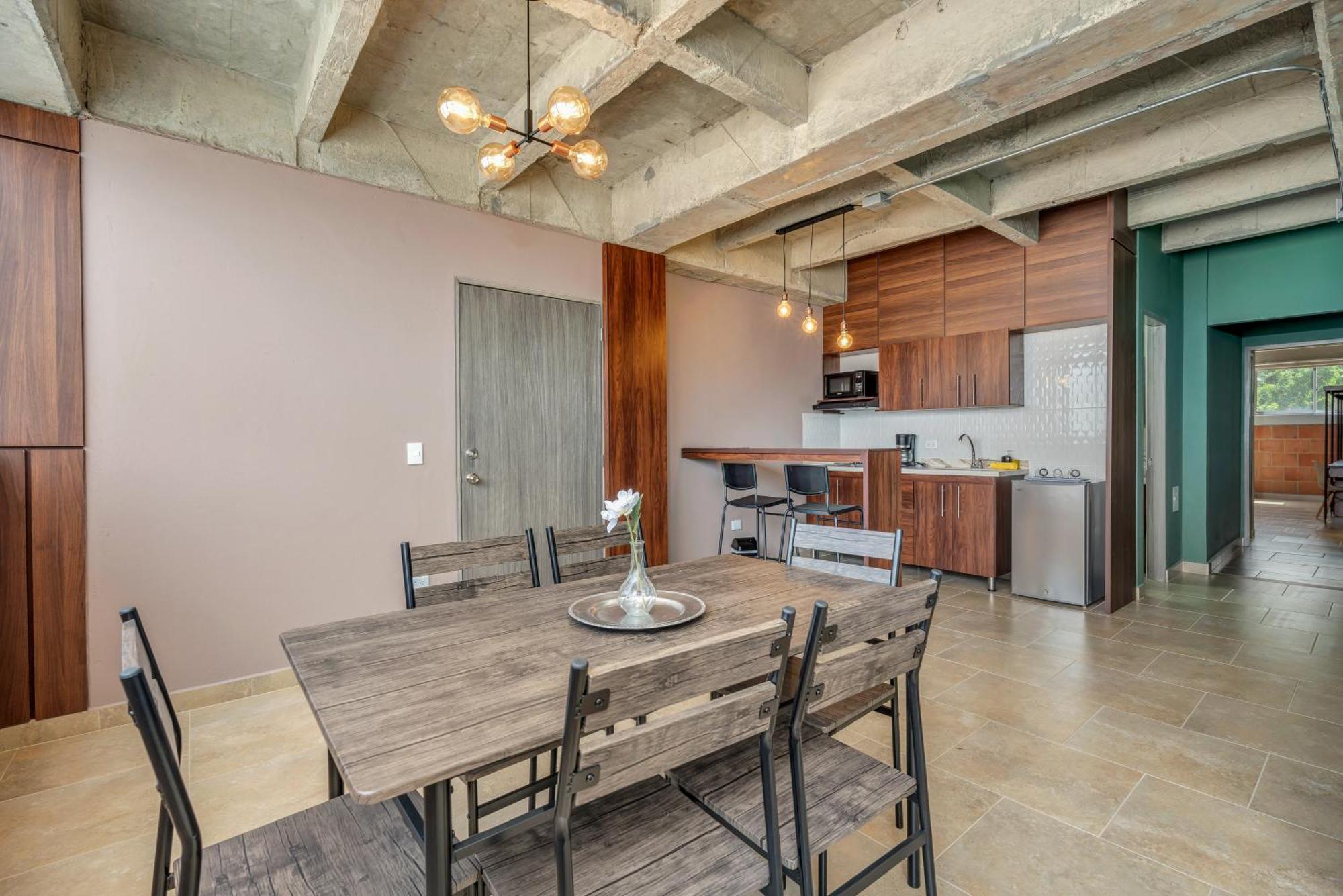 The H Hub By Housy Host Apartment