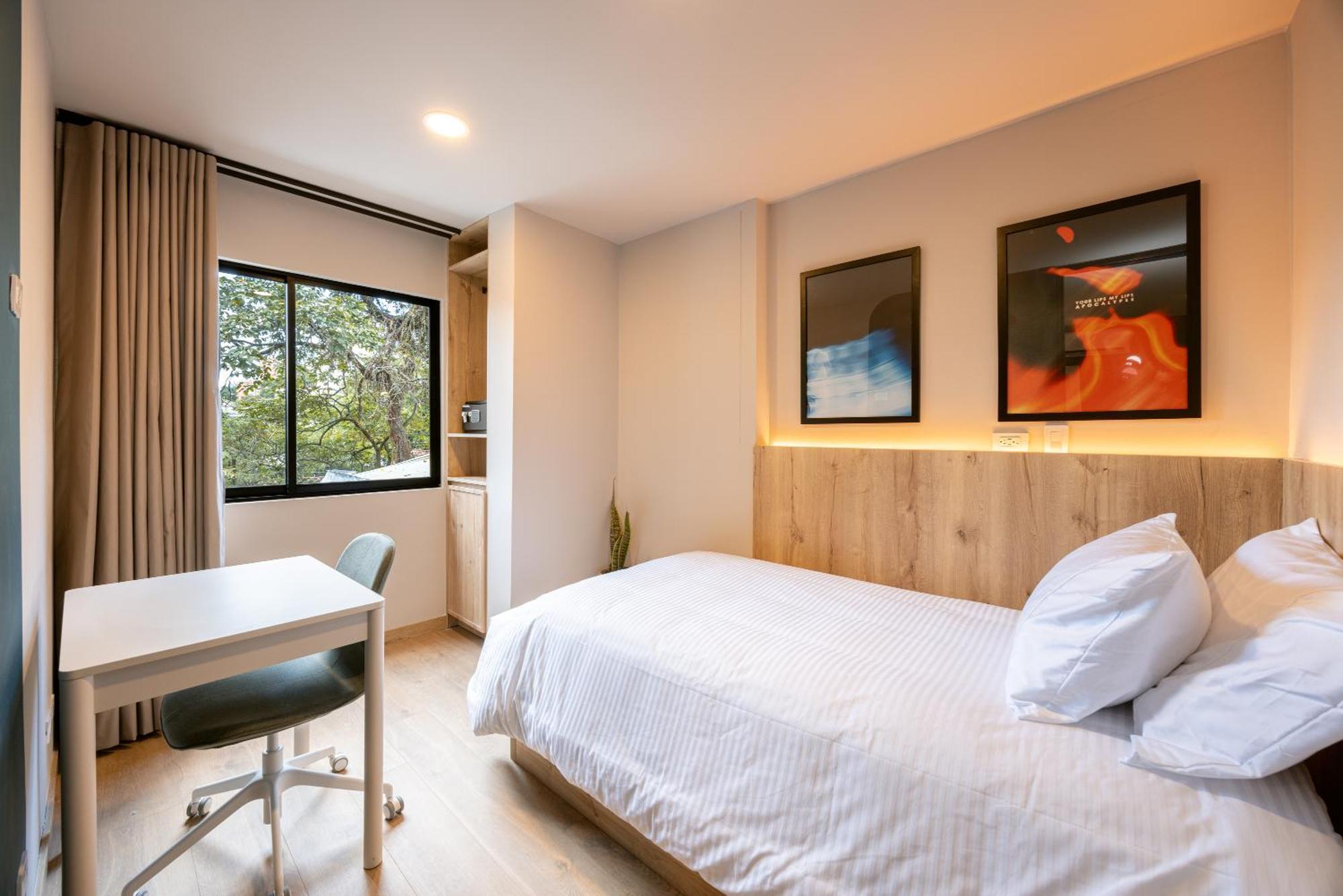 Stratasix Aparthotel