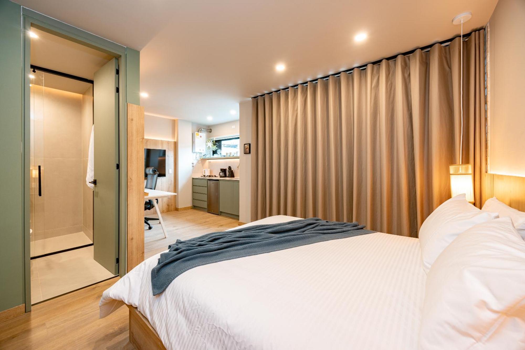 Stratasix Aparthotel Medellin