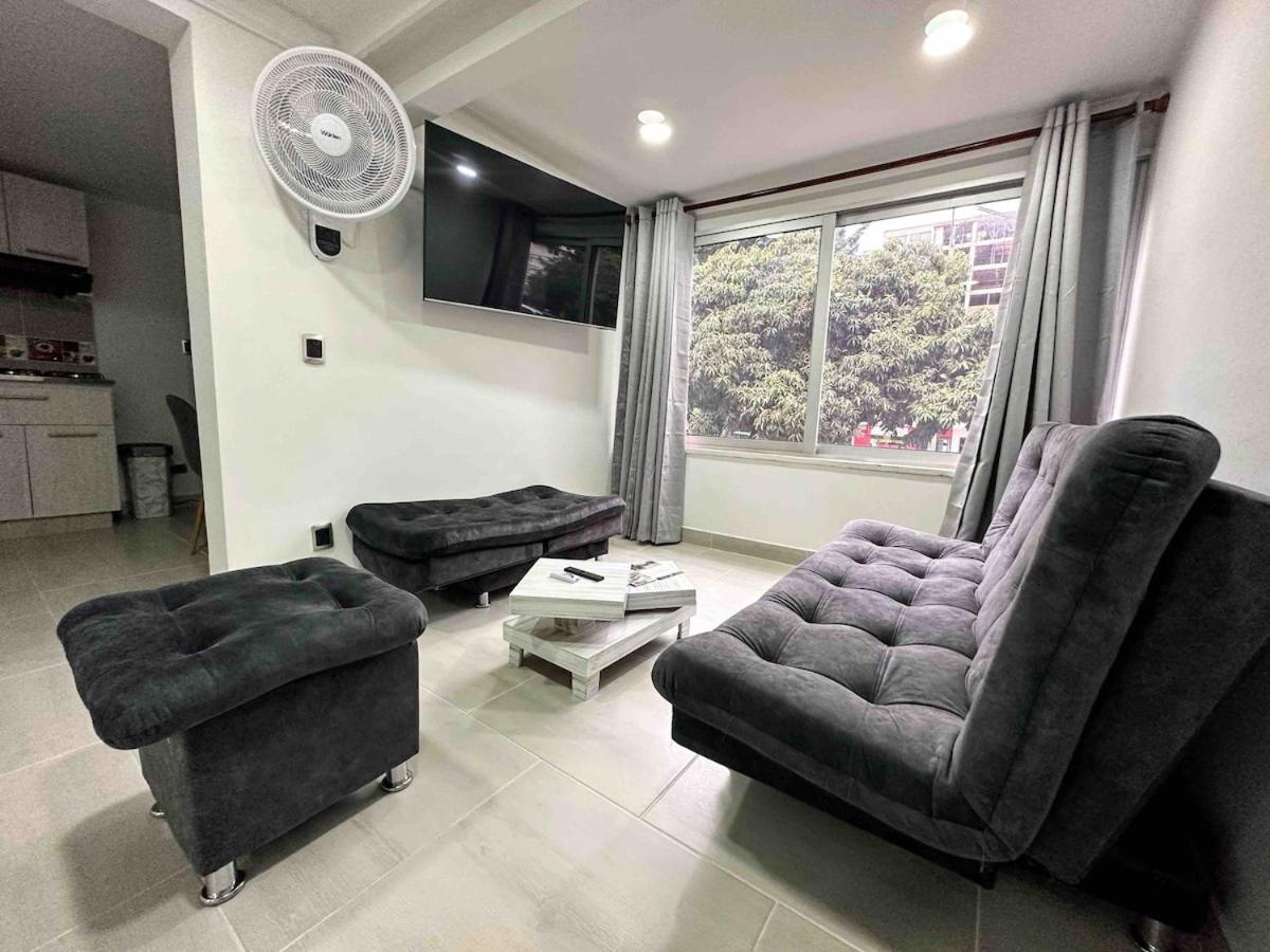 Modernos En La Avenida 80 Apartment Medellin