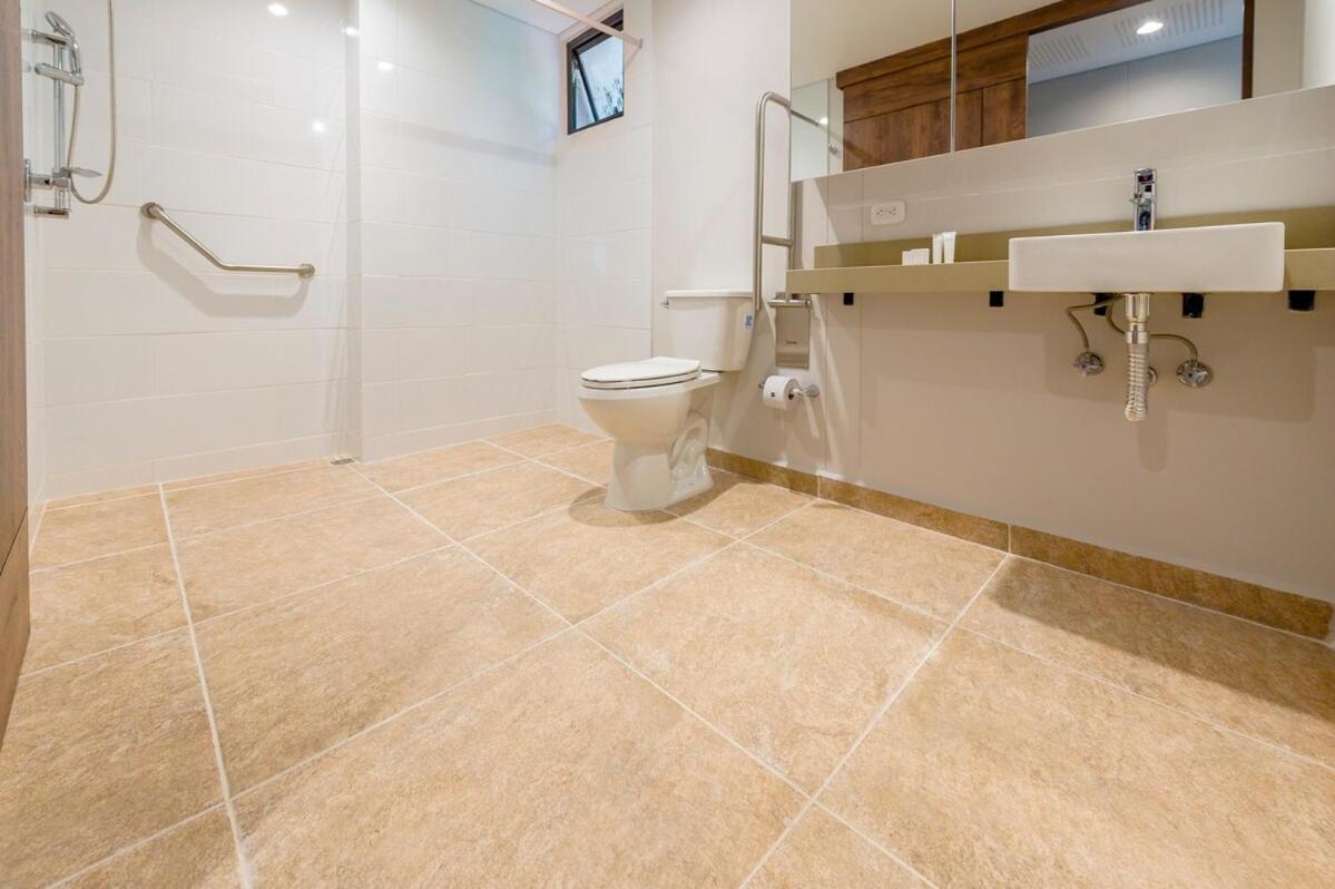 El Tesoro Stylish Escape - Urban Vibes 312 Apartment