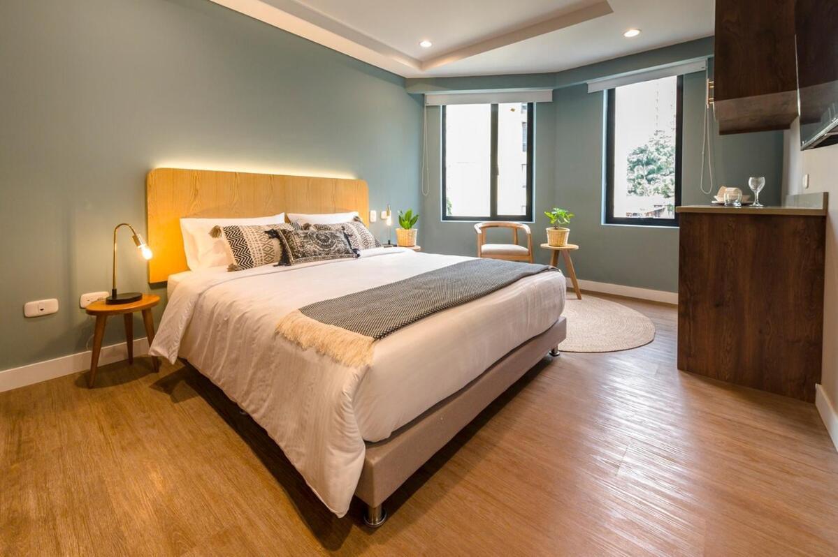 El Tesoro Stylish Escape - Urban Vibes 312 Apartment *
