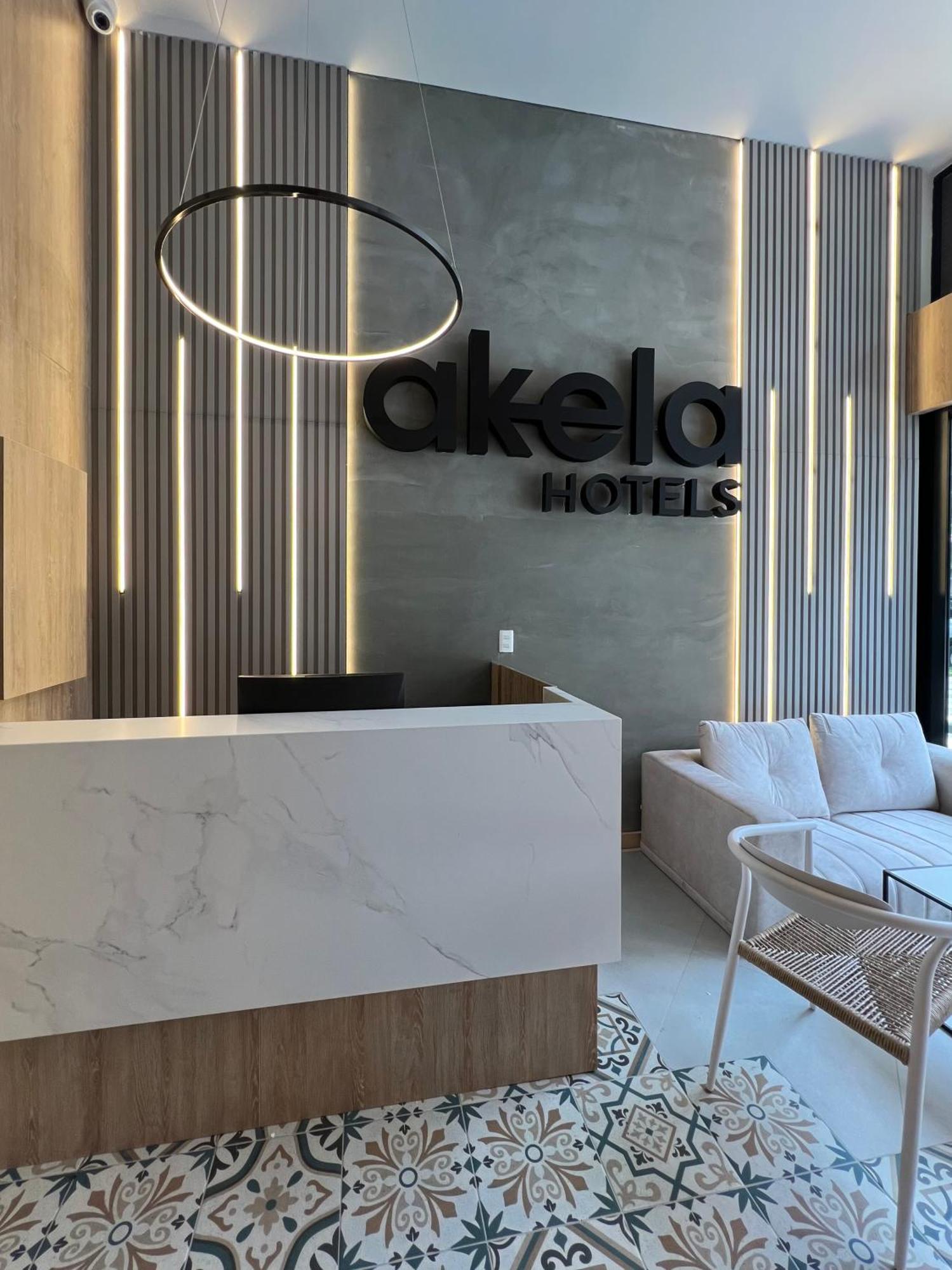 Hotel Akela Park *