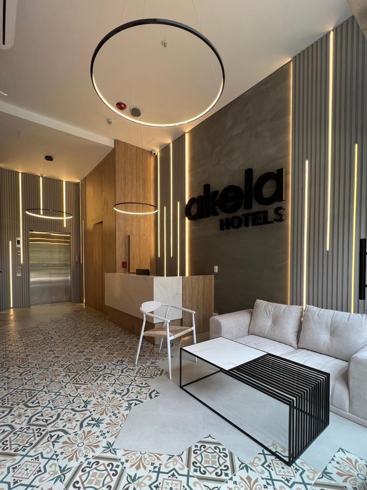 Hotel Akela Park *