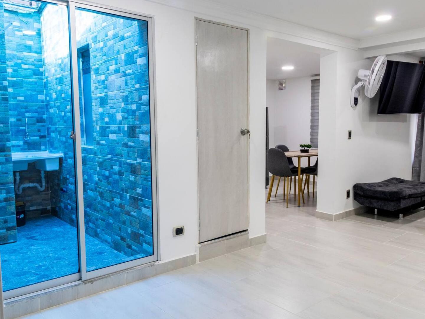 Modernos En La Avenida 80 Apartment Medellin