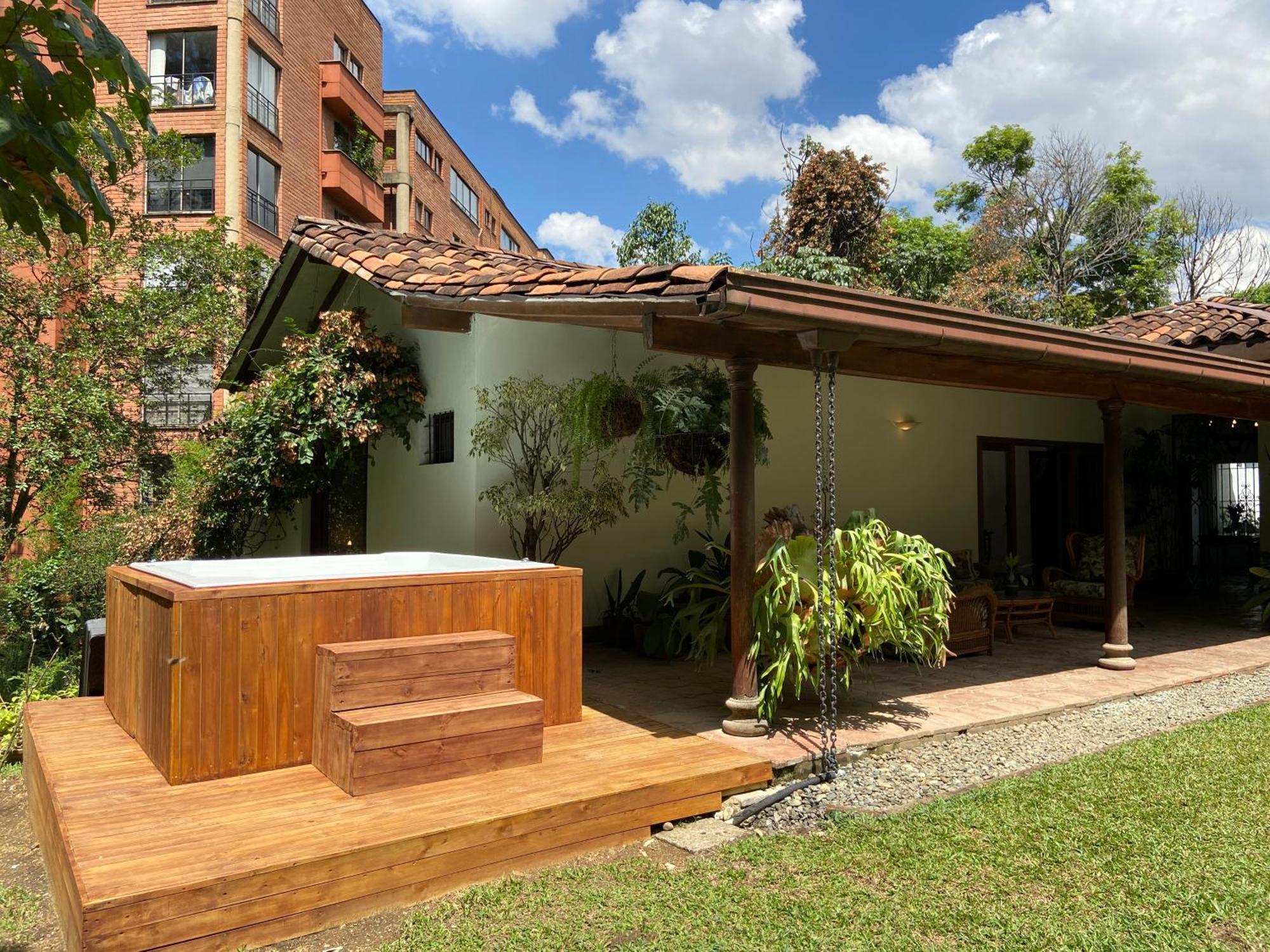 Casa Chipre By Wynwood House Aparthotel Medellin