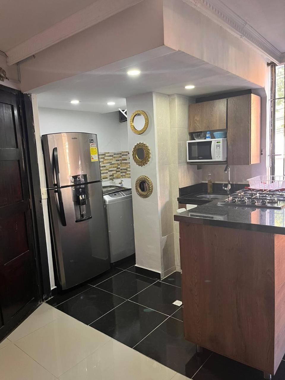 Modern Near Lleras Park Apartment