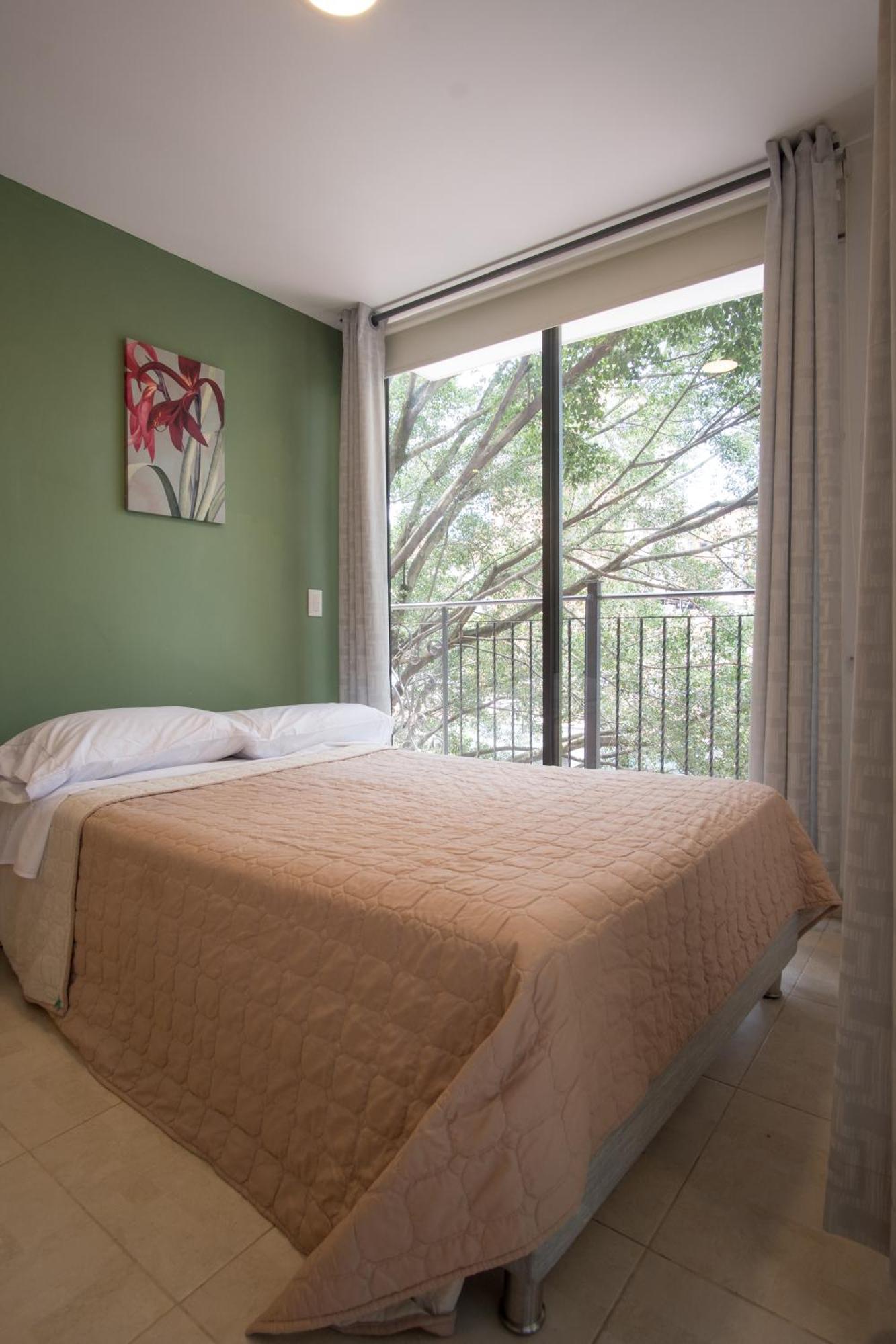 Edificio Fenicia Lofts Laureles Aparthotel Medellin