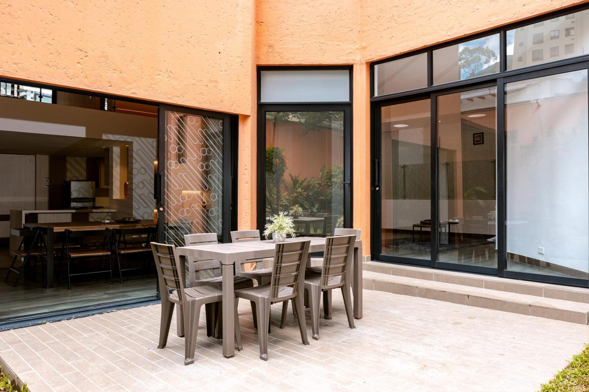 5br Poblado Close To Lleras Jacuzzi Cinema Ac