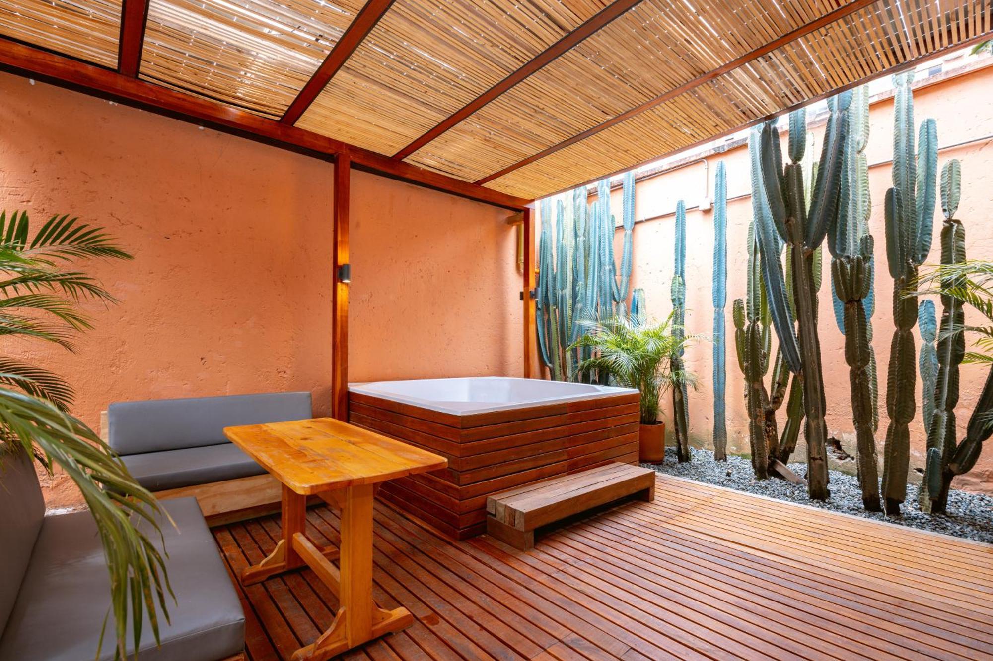 5br Poblado Close To Lleras Jacuzzi Cinema Ac * Medellín