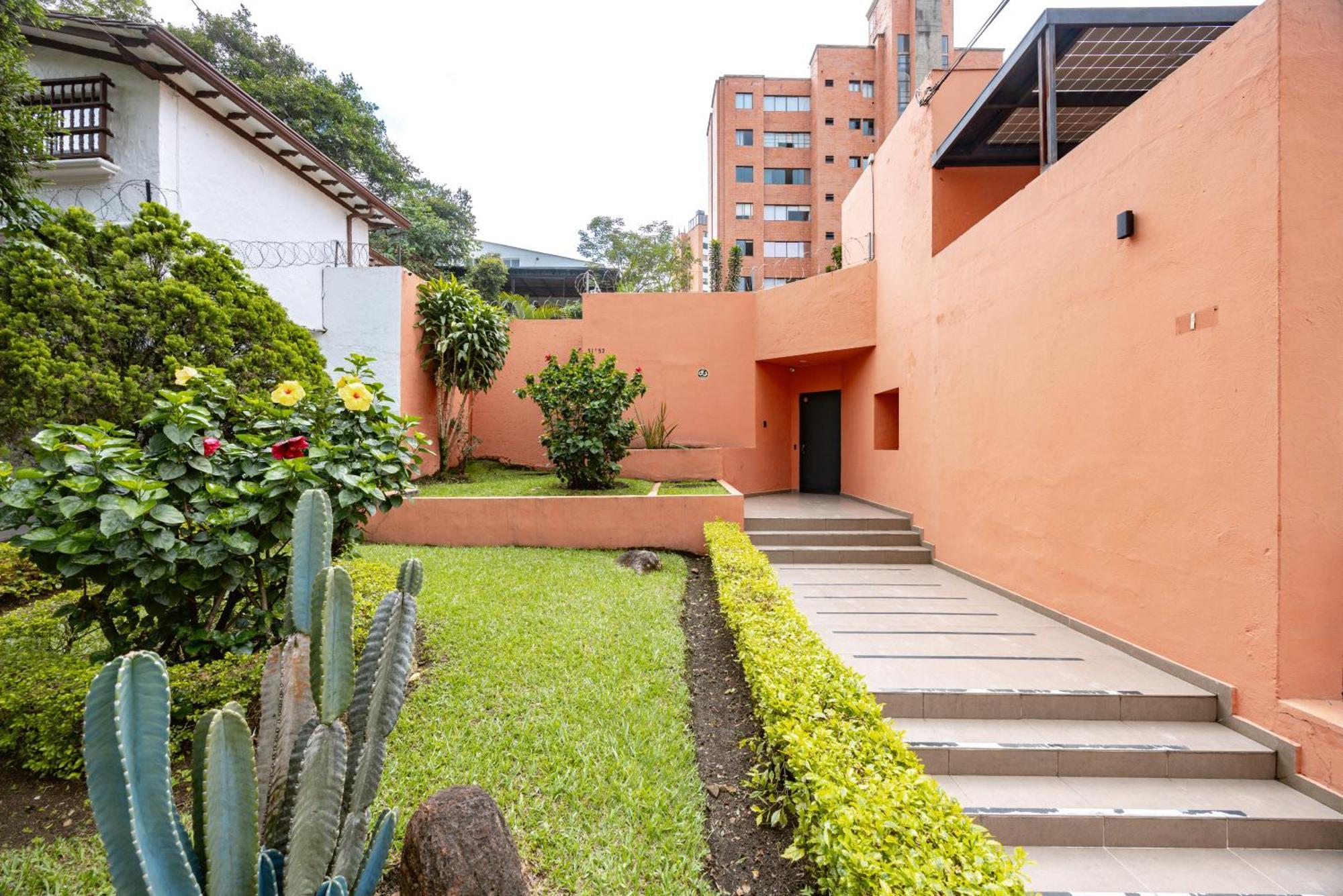 5br Poblado Close To Lleras Jacuzzi Cinema Ac * Medellín