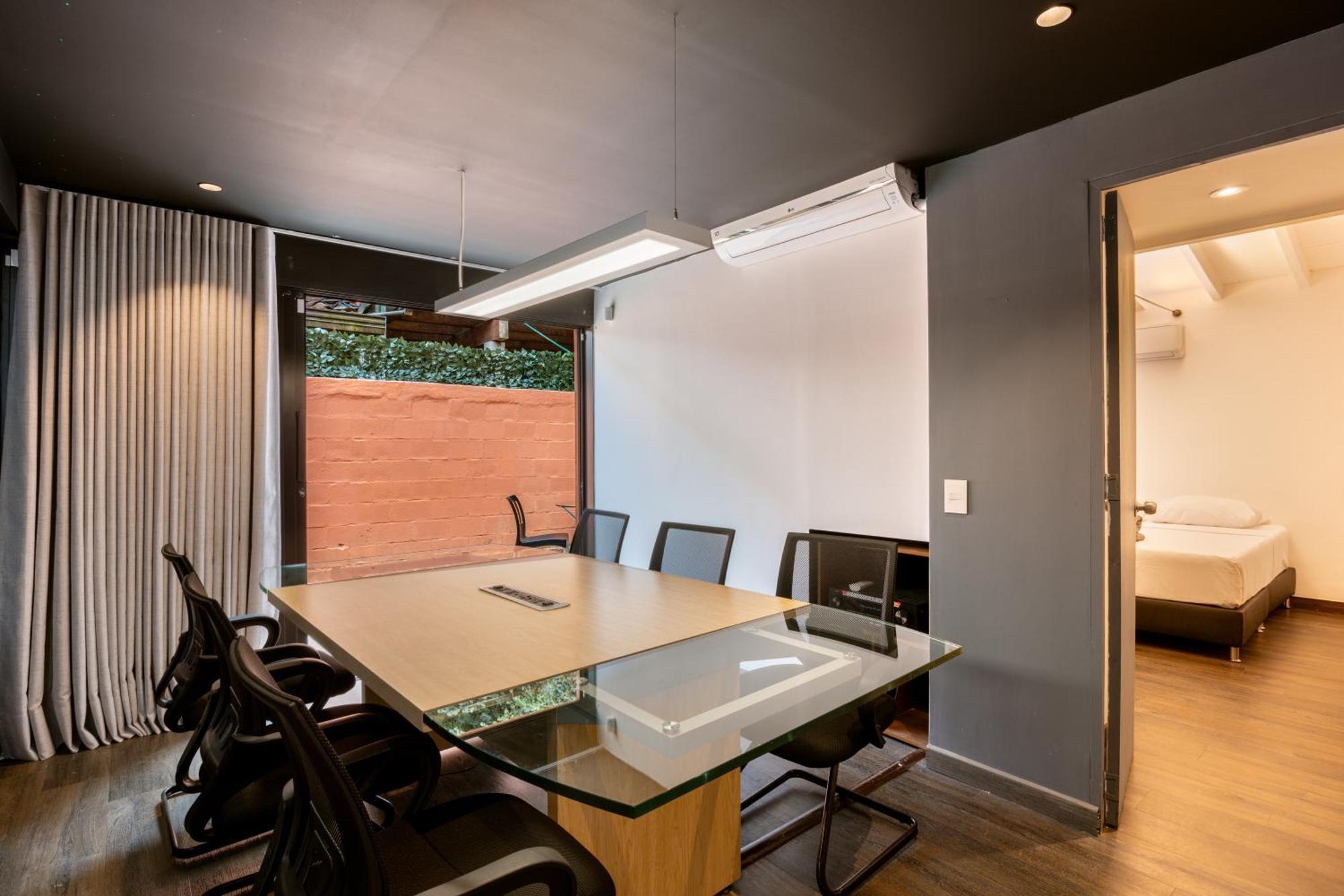 5br Poblado Close To Lleras Jacuzzi Cinema Ac Villa Medellín