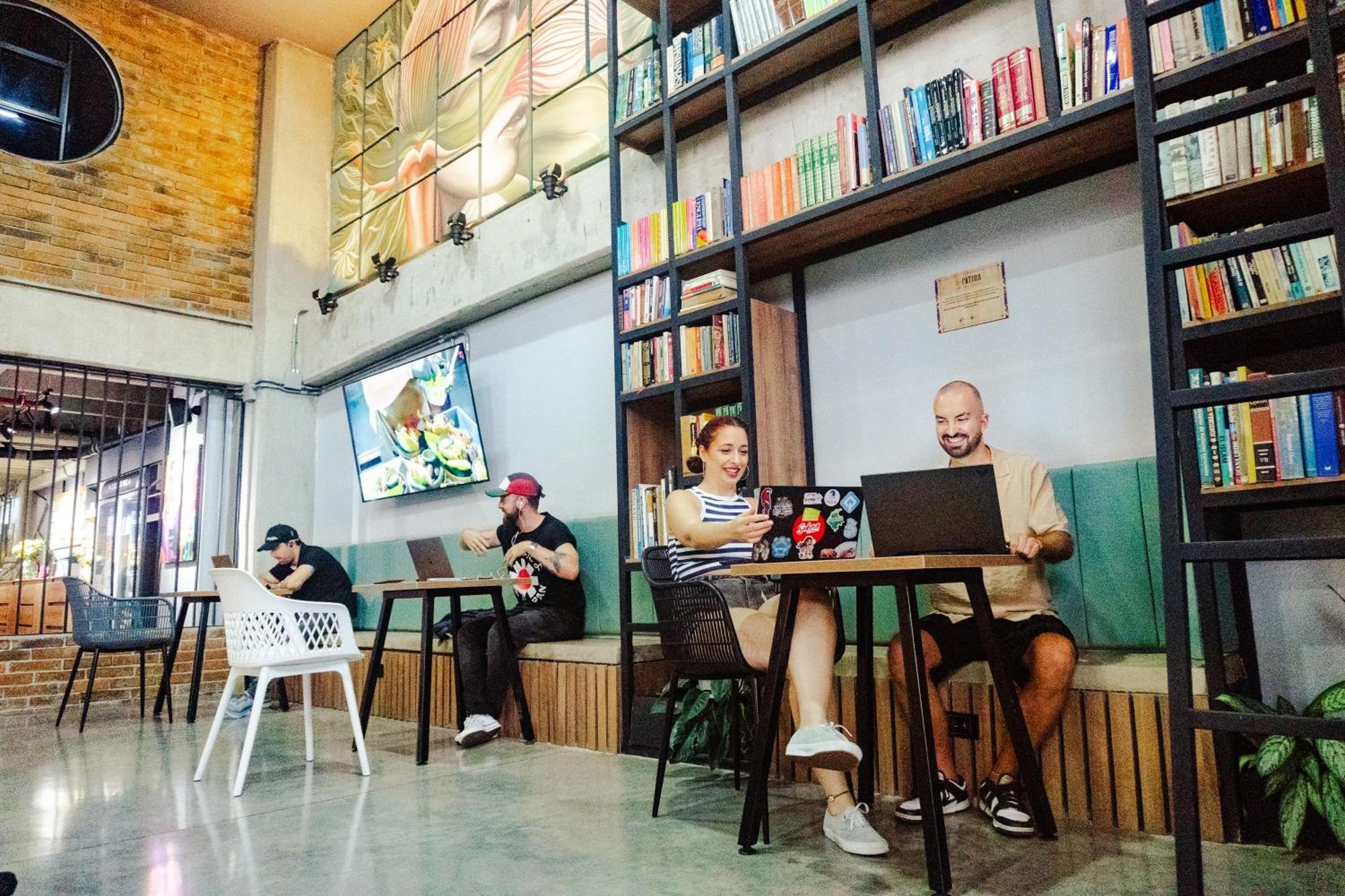 Patios Cool Living Medellin