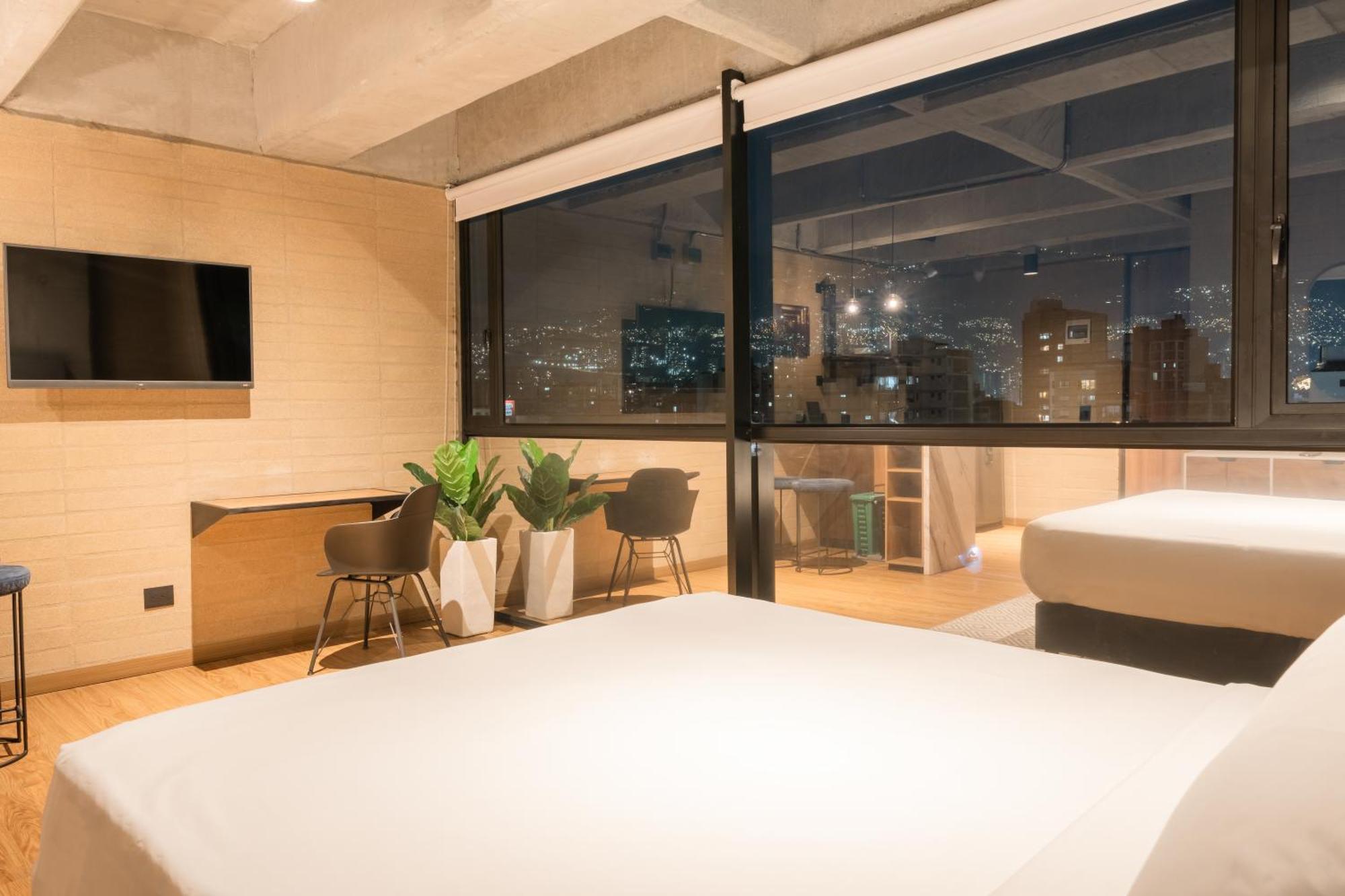 Loft 43 *