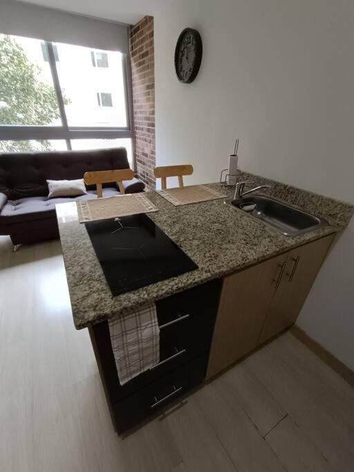 Comodo En Laureles, Cerca Al Estadio Apartment Medellin