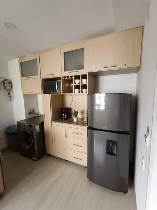Comodo En Laureles, Cerca Al Estadio Apartment Medellin