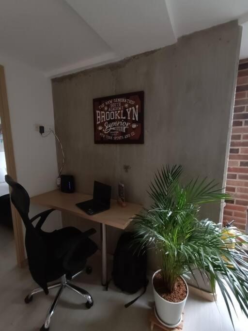Comodo En Laureles, Cerca Al Estadio Apartment Medellin