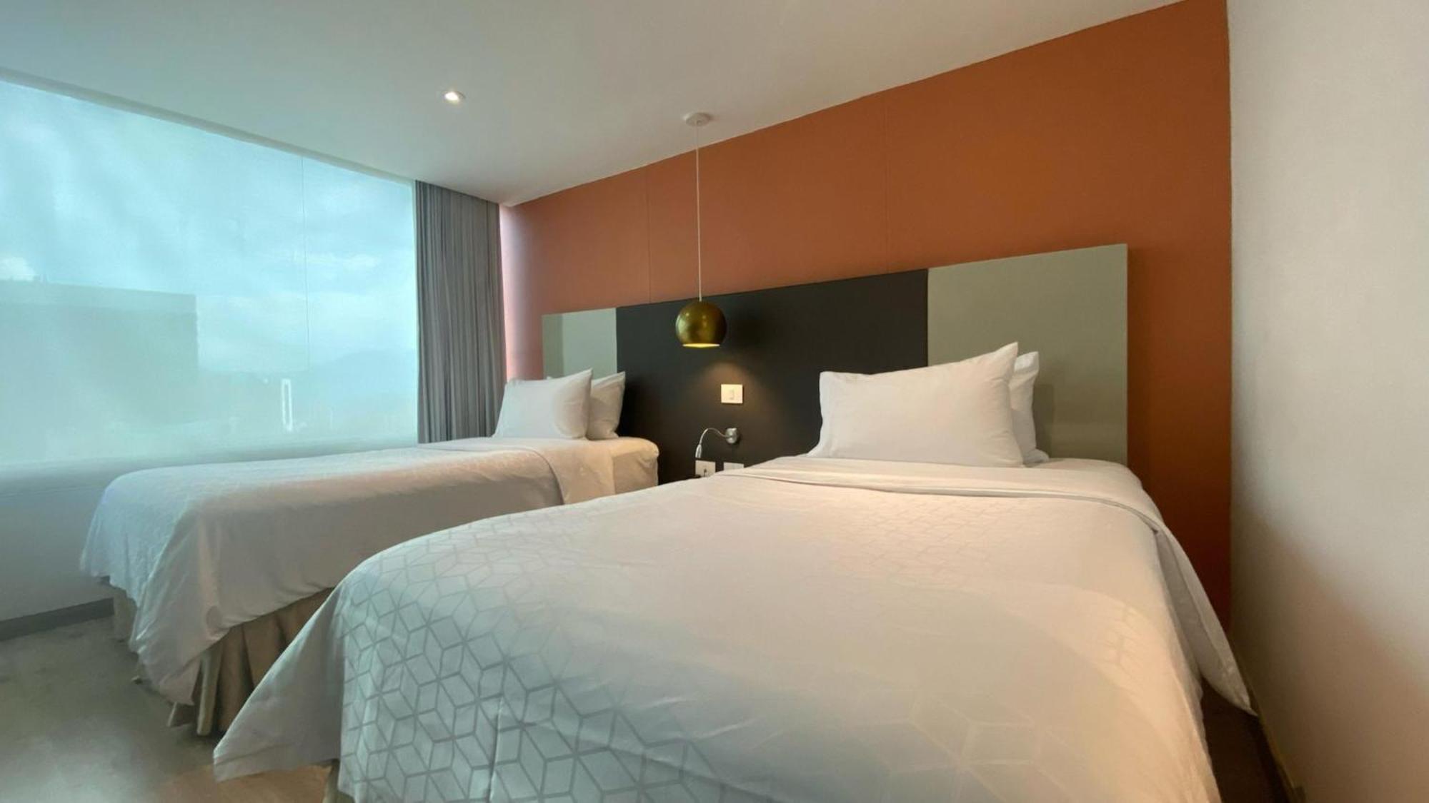 Hotel Express & By Ihg 4*