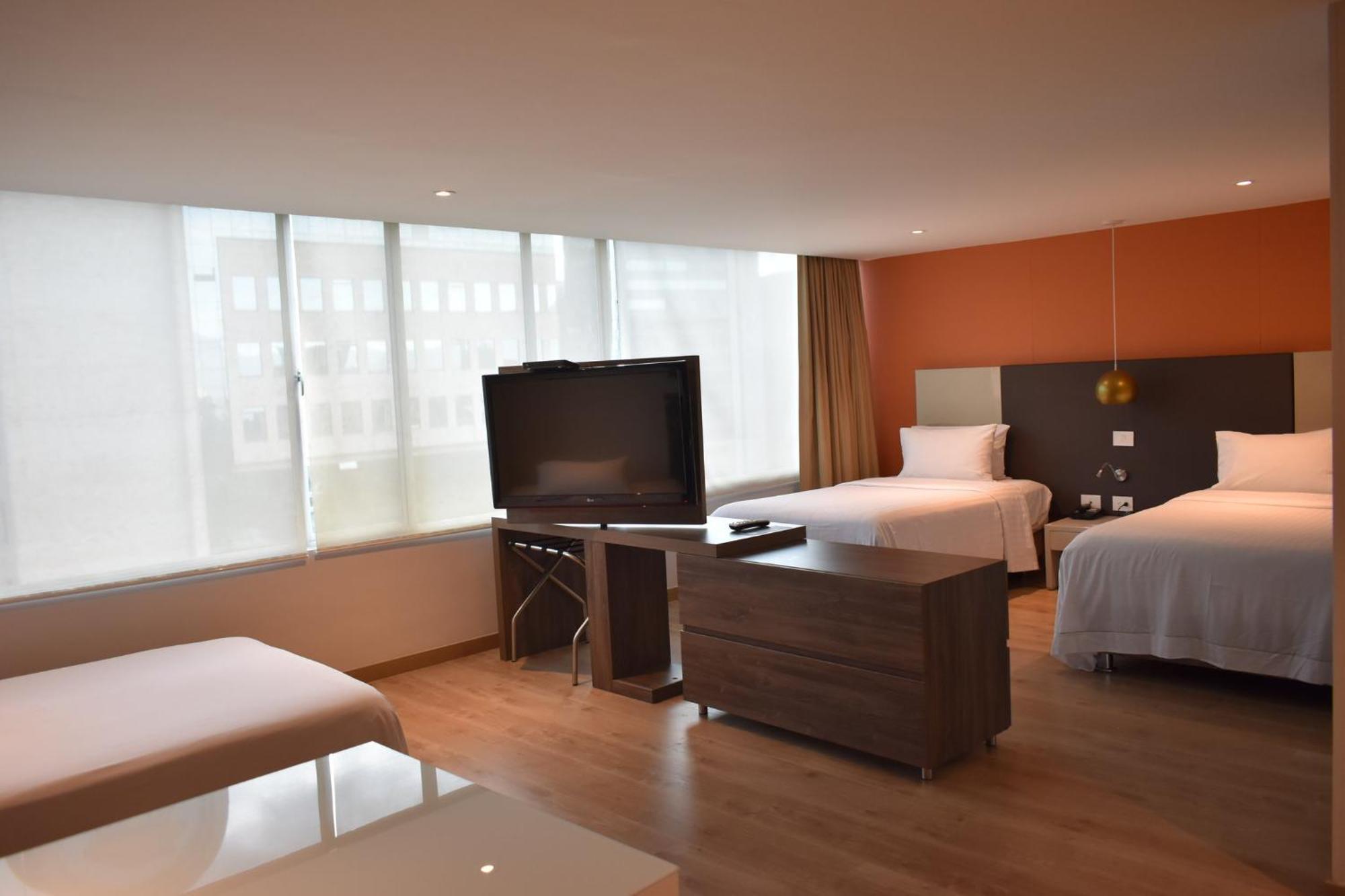 Hotel Express & By Ihg Medellin