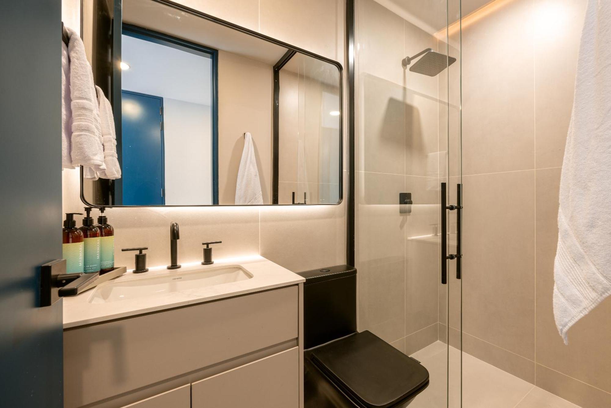 Aparthotel Stratasix Medellin
