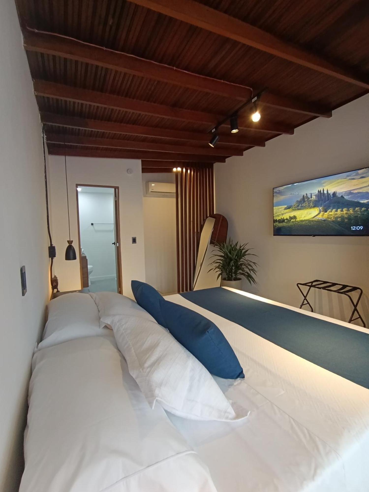 Bed & Breakfast Bluelux Medellin