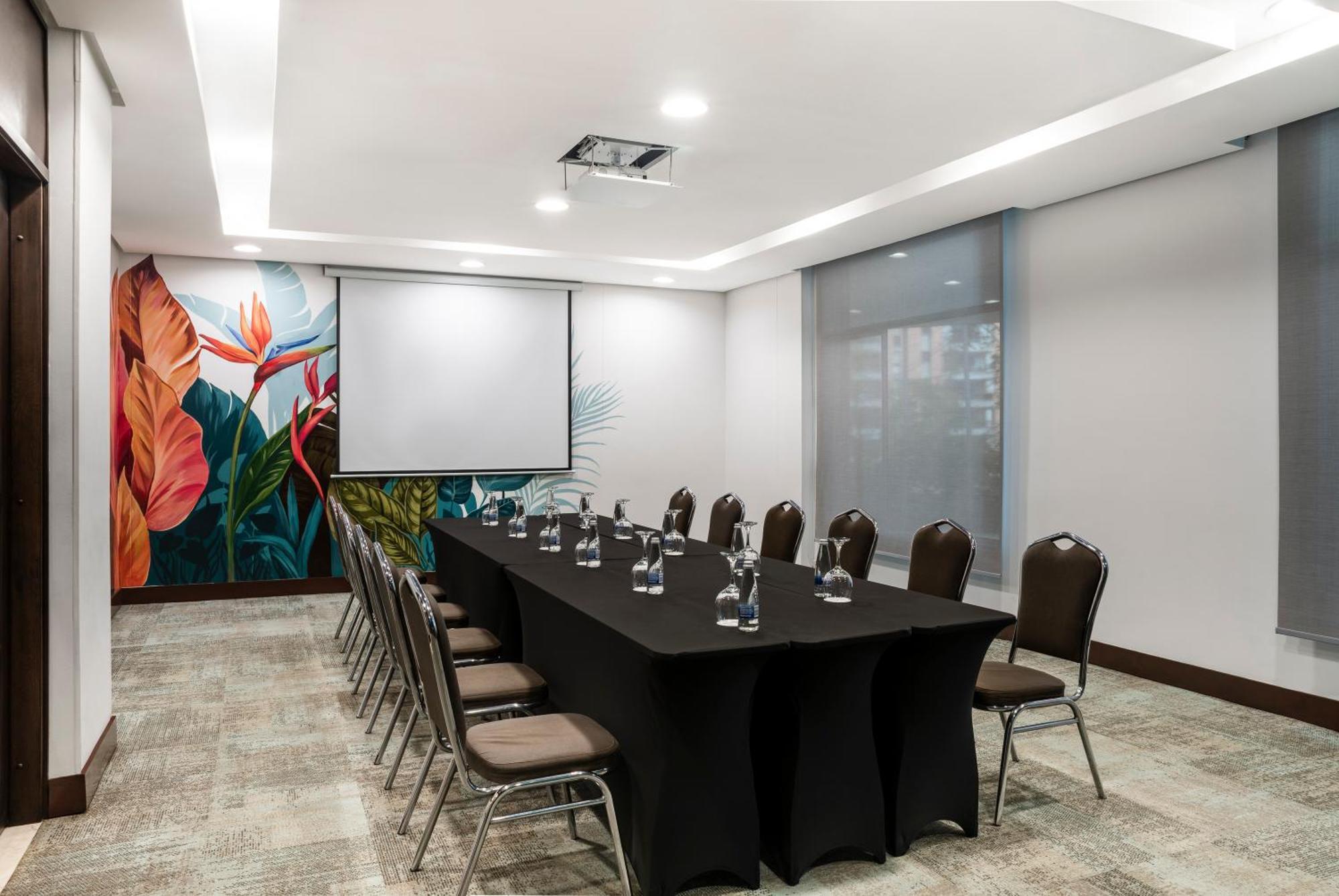 Apartahotel Poblado Alejandria 4*