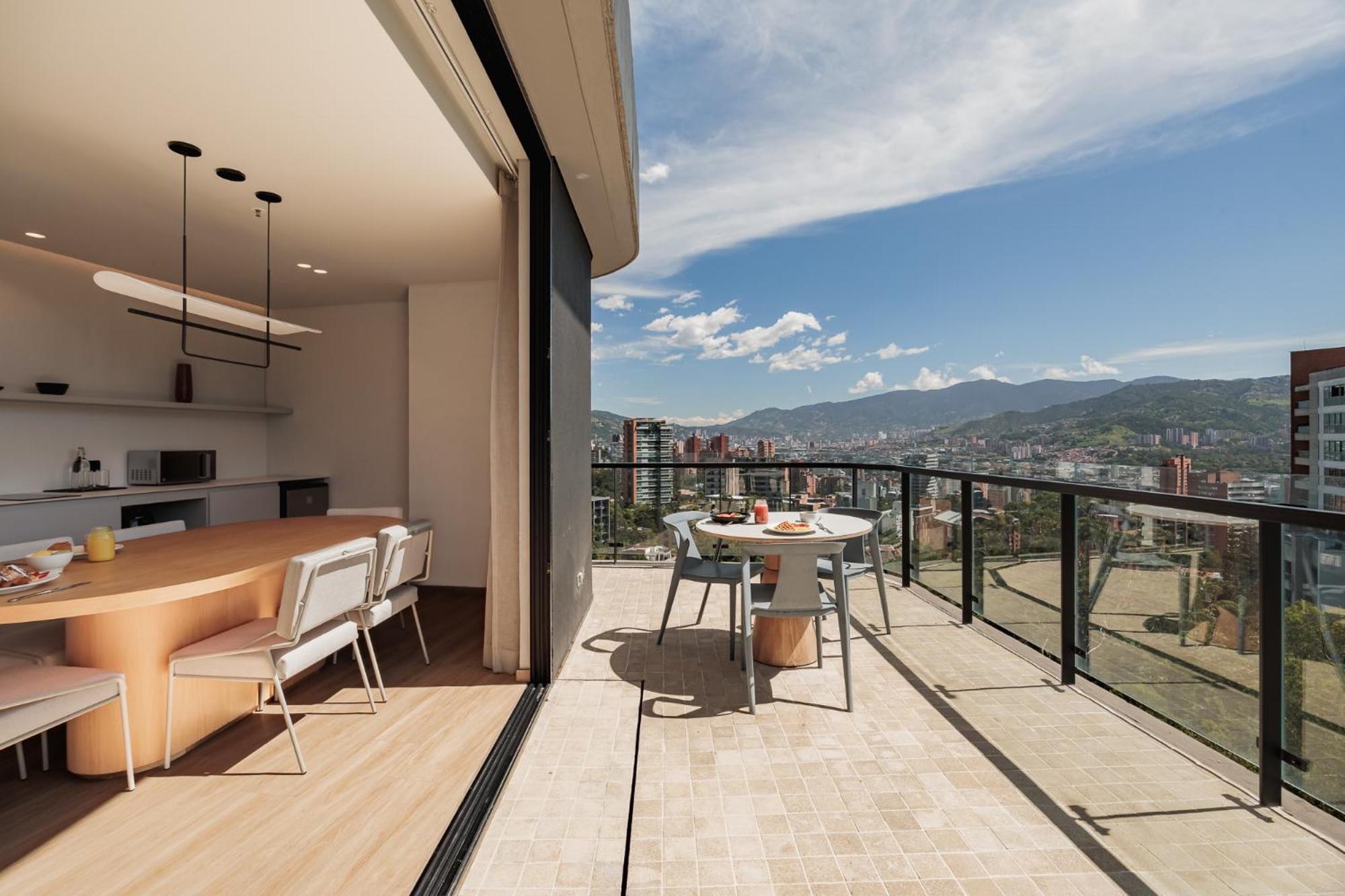 Seissta 4* Medellin