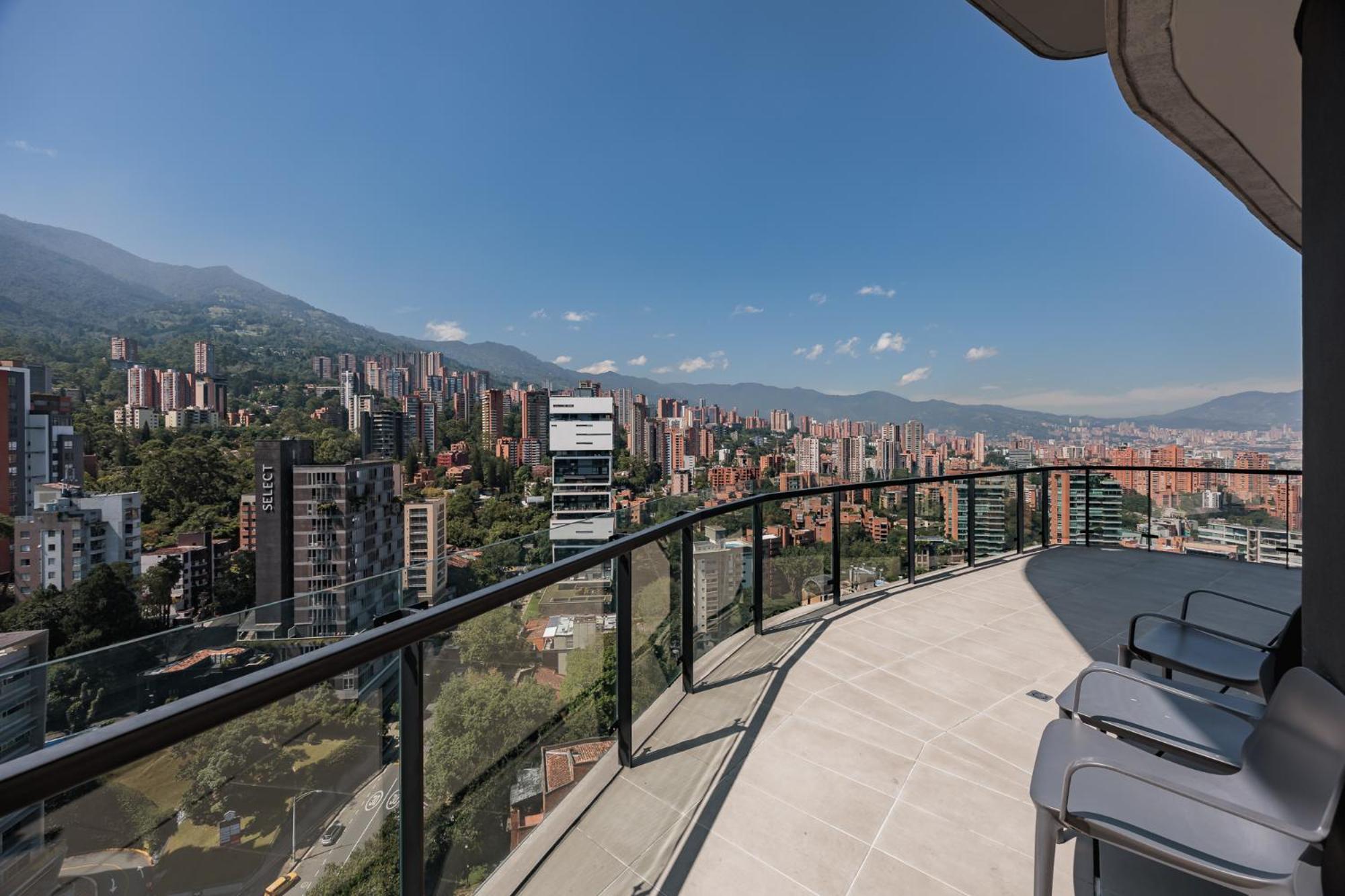 Seissta Hotel Medellin