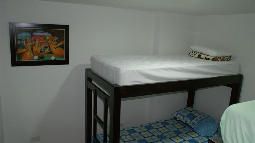 Hostal El Hangar 65 Medellin