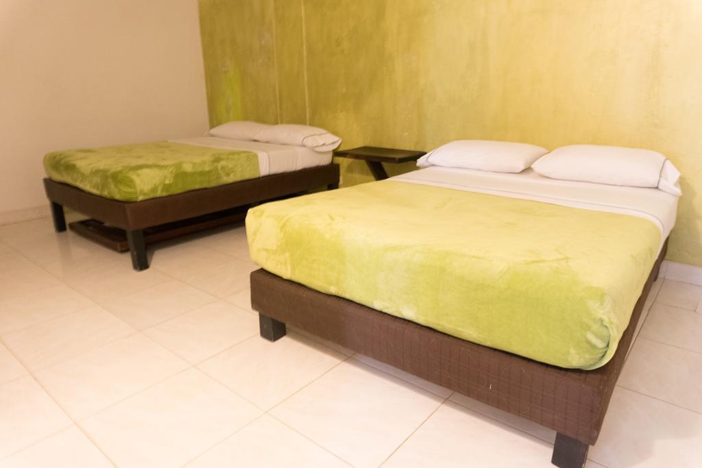 Albergue Lleras Park