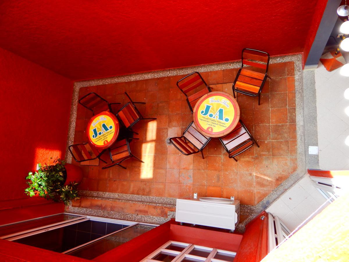 Hostel Antique House *