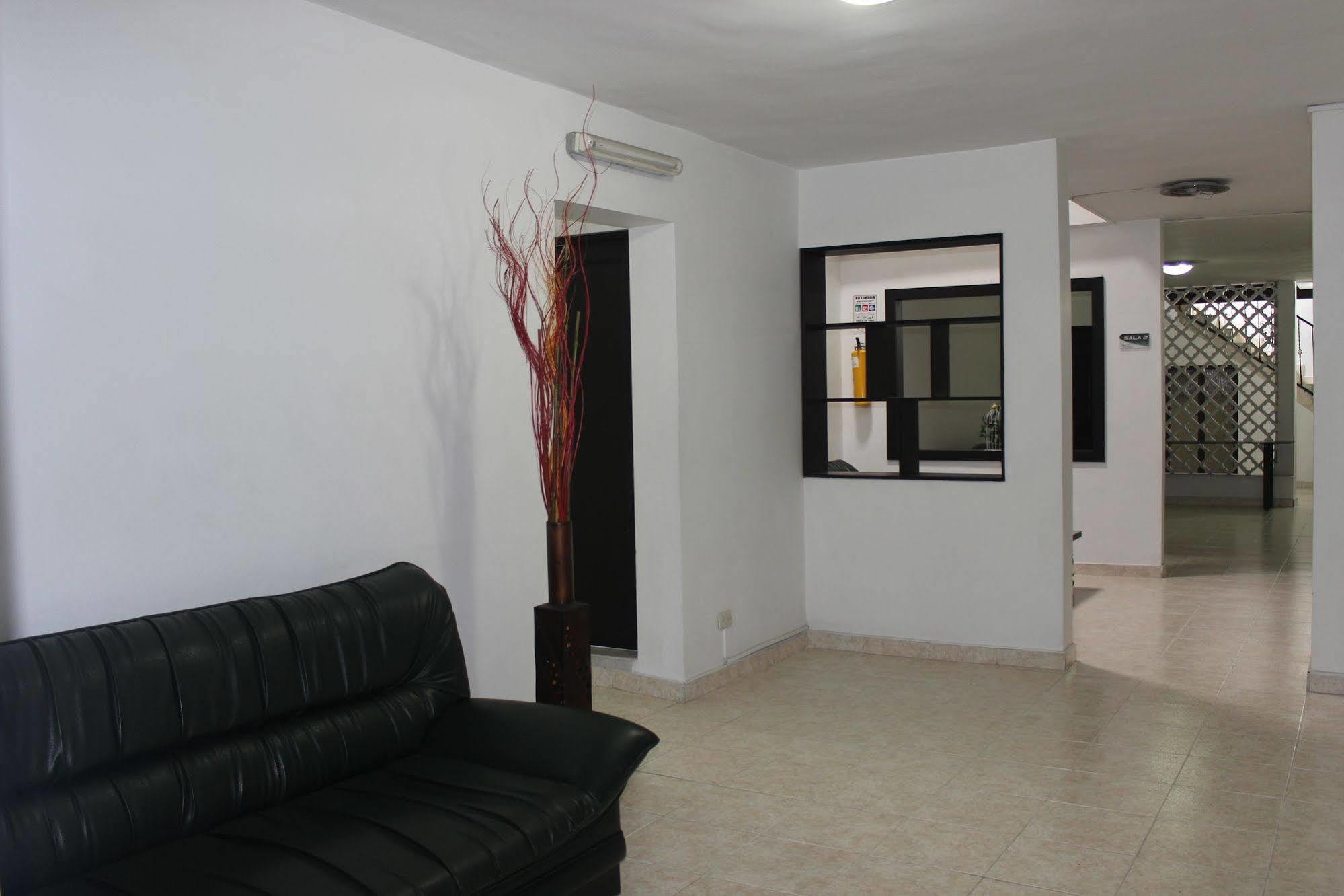 Hotel Paradise La 33