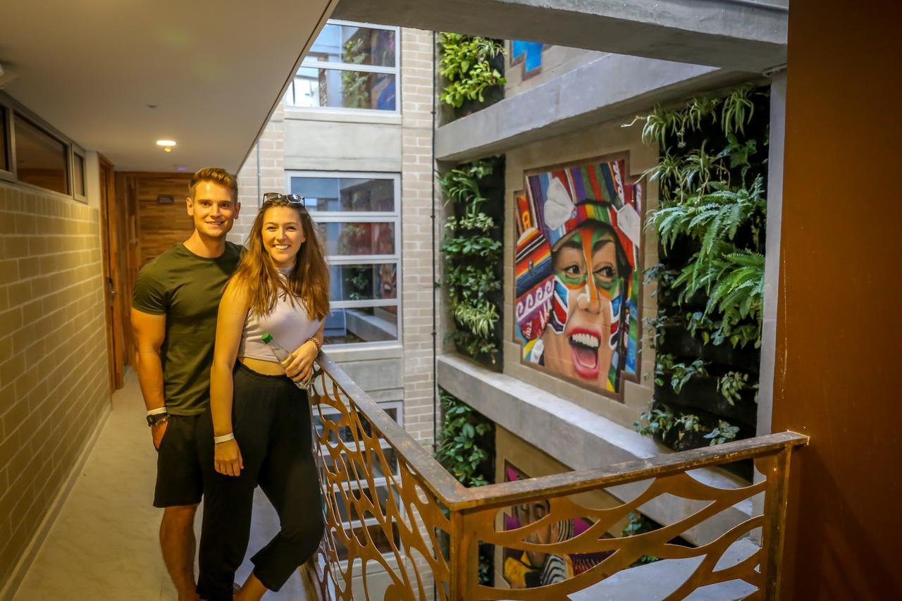 Los Patios Suites Hostel *