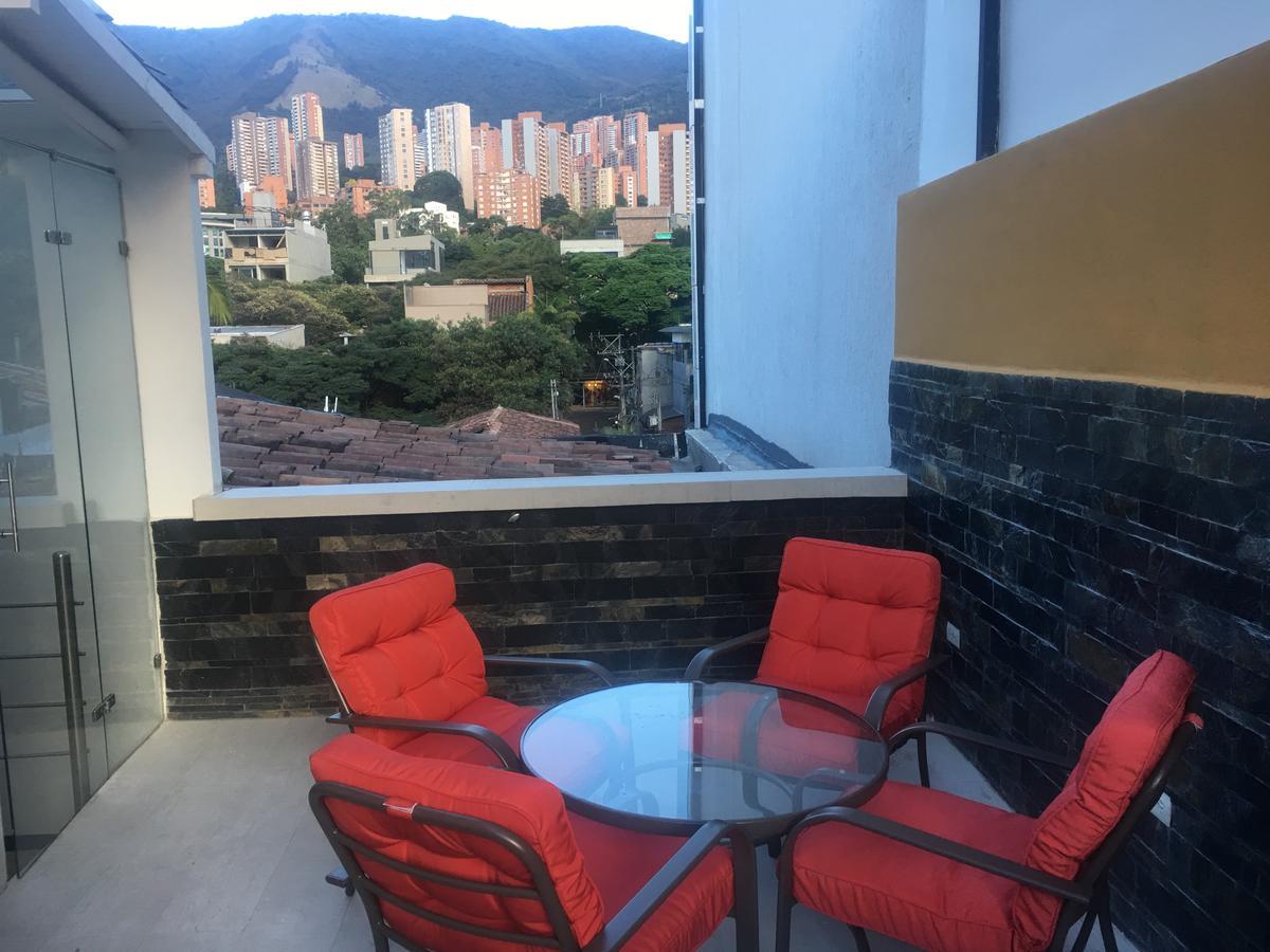 Lleras Ac Hot Tub